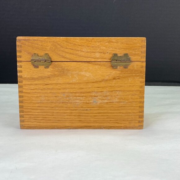 Vintage Hedges Hinged Box Joint Wood Recipe Box - Picture 3 of 13